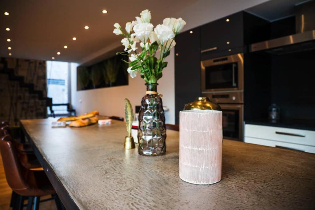 Amazon Corten Marche-en-Famenne Exterior photo